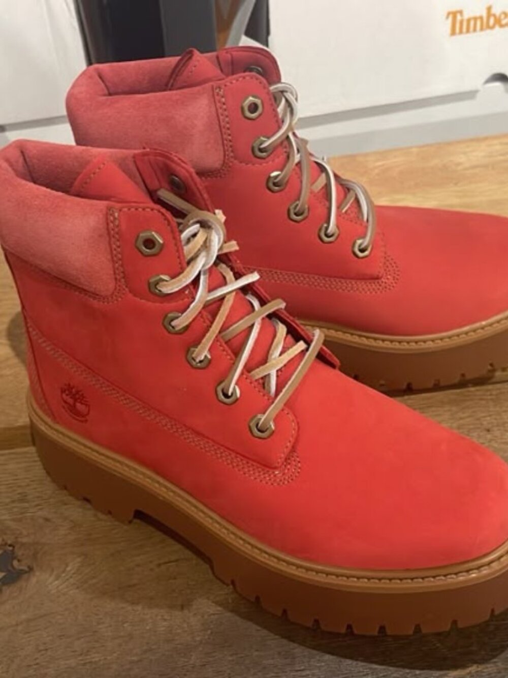 TIMBERLAND WOMEN'S STONE STREET 6 IN LACE WATERPROOF BOOT RED NUBUCK A2H3C-ET1